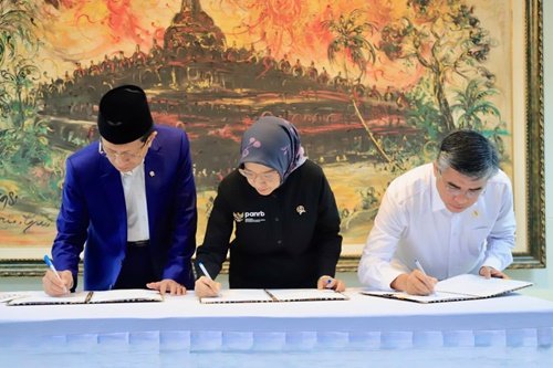 Surat Keputusan Bersama (SKB) Kementerian Ketenagakerjaan, Kementerian PANRB dan Kemenko PMK menetapkan 18 hari libur nasional dan 8 hari cuti bersama untuk tahun 2027. Foto Istimewa.