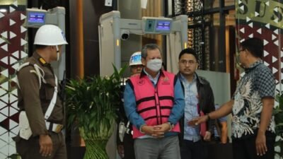 Mantan Sekjen Kementerian ESDM, MTP ditetapkan sebagai tersangka dalam kasus korupsi tata kelola komoditas nikel. Foto Puspenkum Kejagung.