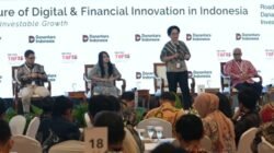 Direktur Enterprise & Business Service Telkom Veranita Yosephine saat menyampaikan paparan dalam sesi panel “The Future of AI in Indonesia” pada rangkaian Road to Danantara Technology Innovation Investment Forum (DTIIF) 2026 di Auditorium Wisma Danantara Indonesia, Jakarta, Kamis, 8 Oktober 2026.