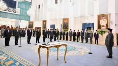 Presiden Prabowo Subianto melantik sejumlah pejabat, Kepala BNPB, empat wakil menteri, dan Kepal dan Wakil BPGMN di Istana Negara, Jakarta, pada Kamis, 15 Oktober 2026. Foto Rusman/BPMI Setpres.